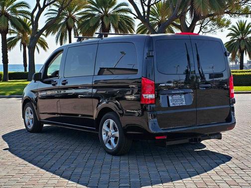 2017 Mercedes-Benz Metris Base