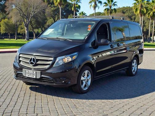 2017 Mercedes-Benz Metris Base