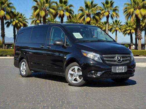 2017 Mercedes-Benz Metris Base