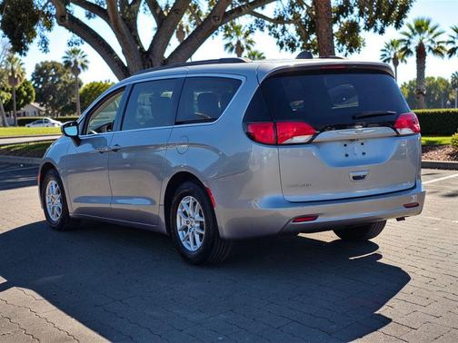 2021 Chrysler Voyager LXI