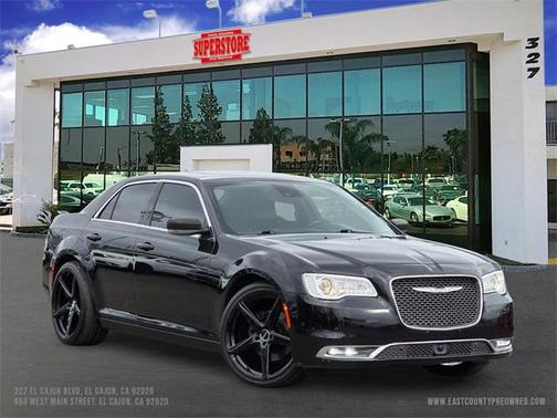 2017 Chrysler 300C Base