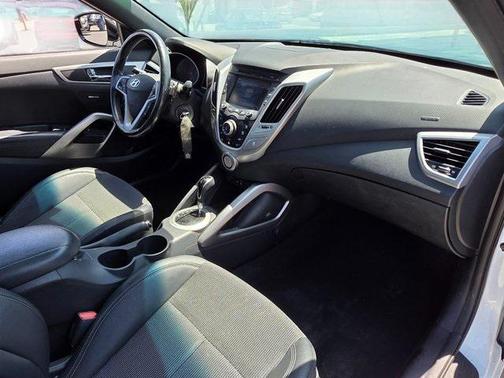 2016 Hyundai Veloster Base