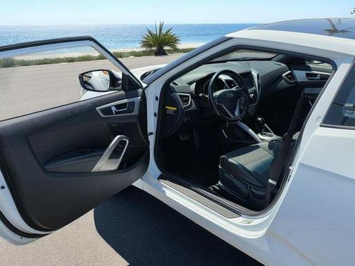 2016 Hyundai Veloster Base