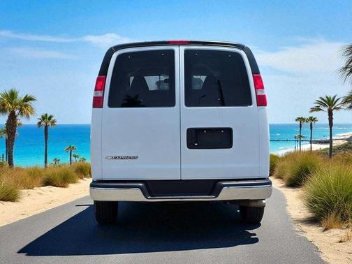 2020 Chevrolet Express 2500 RWD 2500 Regular Wheelbase LT
