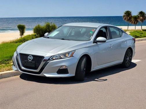 Brilliant Silver Metallic 2019 Nissan Altima 2.5 S