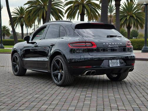 2017 Porsche Macan Turbo