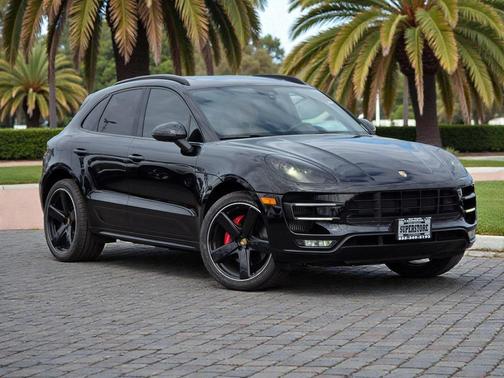 2017 Porsche Macan Turbo