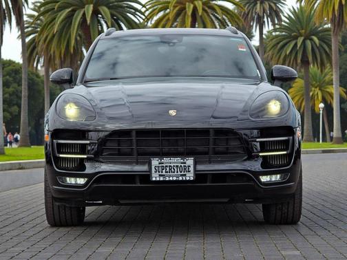 2017 Porsche Macan Turbo