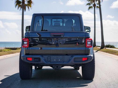 Black Clearcoat 2020 Jeep Gladiator Sport S
