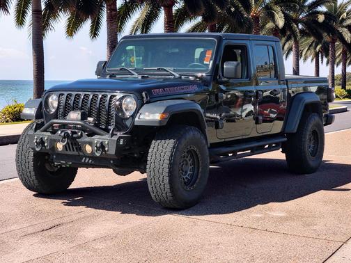 Black Clearcoat 2020 Jeep Gladiator Sport S