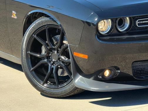 2016 Dodge Challenger R/T Scat Pack