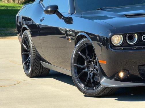 2016 Dodge Challenger R/T Scat Pack