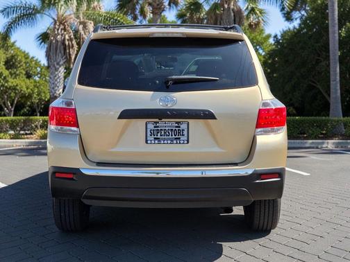 2012 Toyota Highlander SE