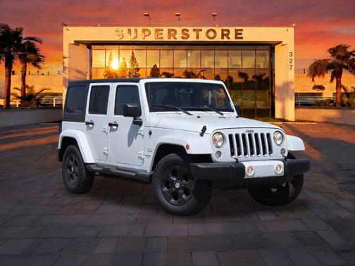 Bright White Clearcoat 2016 Jeep Wrangler Unlimited Sahara