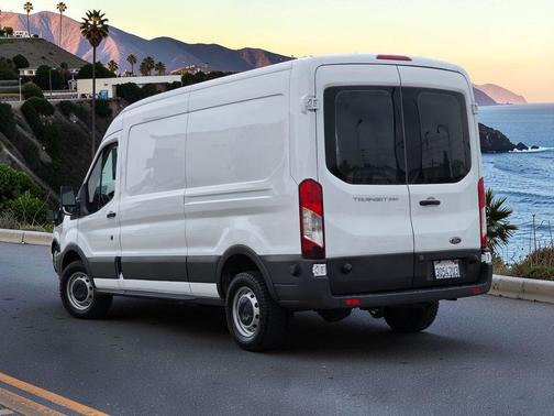 Oxford White 2017 Ford Transit-250 Base