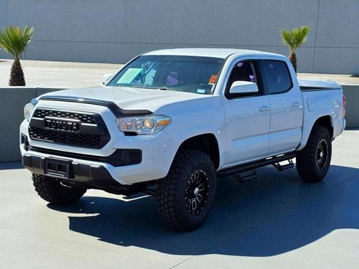 2017 Toyota Tacoma SR