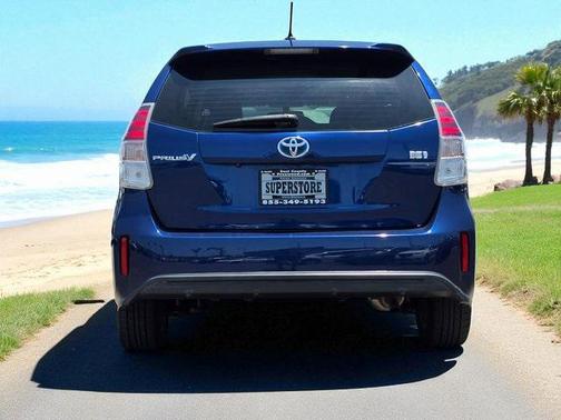 2016 Toyota Prius v Four