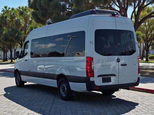 2025 Mercedes-Benz Sprinter 2500 High Roof