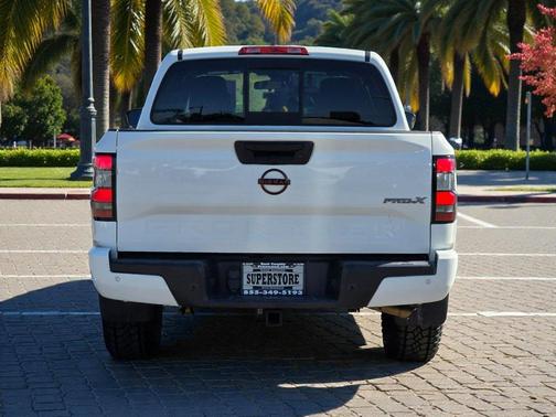 2022 Nissan Frontier PRO-X