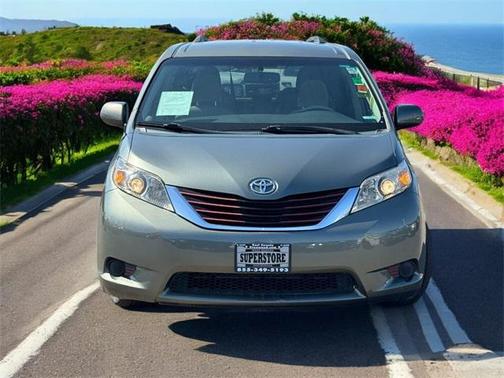 2011 Toyota Sienna LE