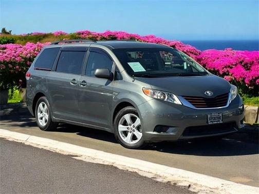2011 Toyota Sienna LE