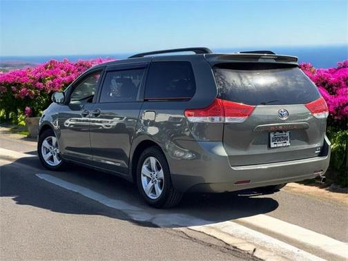 2011 Toyota Sienna LE