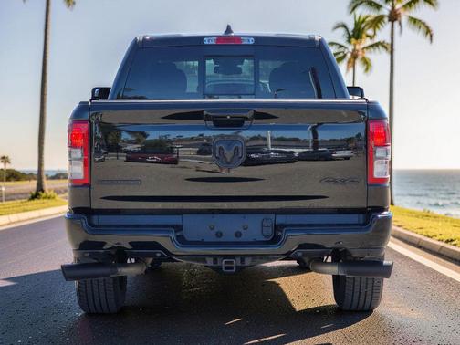Diamond Black Crystal Pearlcoat 2019 RAM 1500 Big Horn