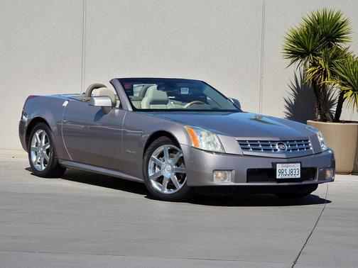 2004 Cadillac XLR Base