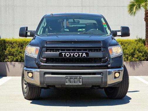 2017 Toyota Tundra SR5