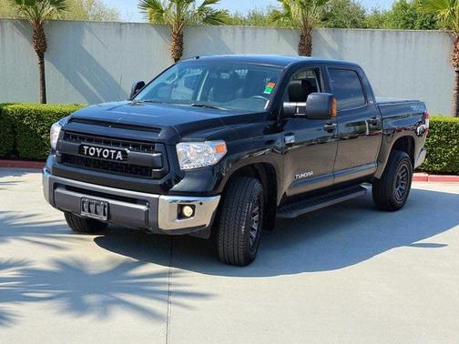 2017 Toyota Tundra SR5