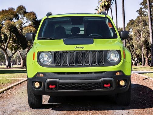 Hypergreen Clearcoat 2018 Jeep Renegade Trailhawk