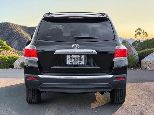 Black 2013 Toyota Highlander SE