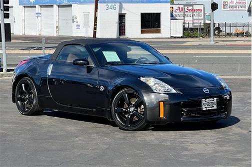 Photo 2 of 32 of 2008 Nissan 350Z Touring