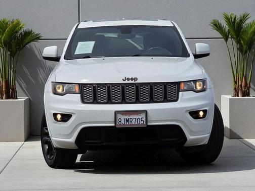 2017 Jeep Grand Cherokee Altitude