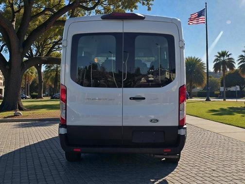 2022 Ford Transit-350 XLT
