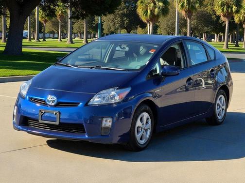 2010 Toyota Prius III