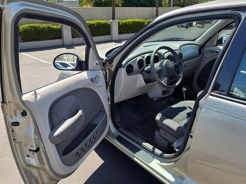 2005 Chrysler PT Cruiser Base