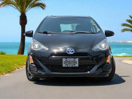 2016 Toyota Prius c Four