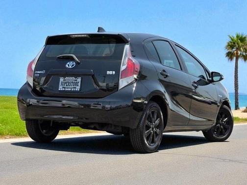 2016 Toyota Prius c Four