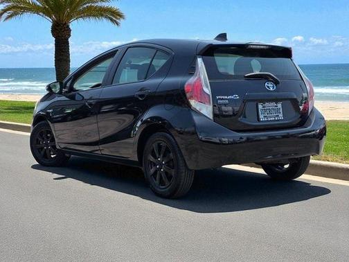 2016 Toyota Prius c Four