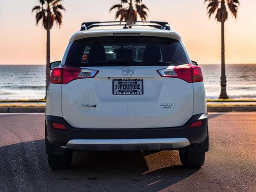 Blizzard Pearl 2015 Toyota RAV4 Limited
