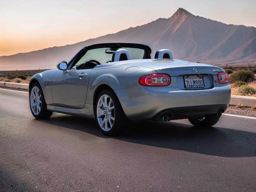 Liquid Silver Metallic 2015 Mazda MX-5 Miata Grand Touring