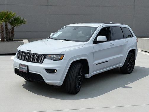 2017 Jeep Grand Cherokee Altitude