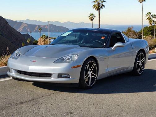 Machine Silver Metallic 2005 Chevrolet Corvette Base