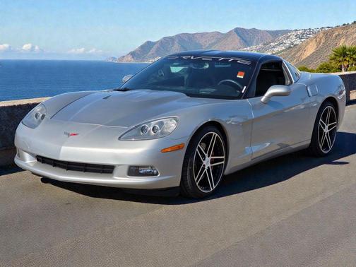 Machine Silver Metallic 2005 Chevrolet Corvette Base