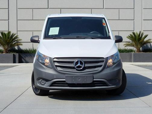 2017 Mercedes-Benz Metris Base