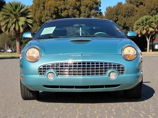 2002 Ford Thunderbird Deluxe