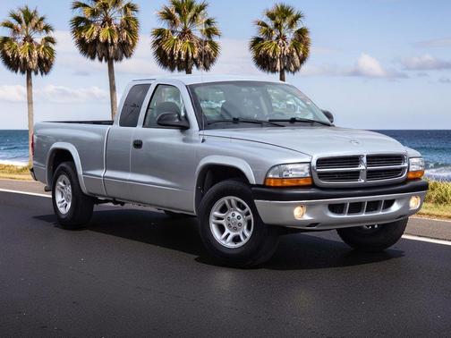 Bright Silver Metallic 2004 Dodge Dakota Sport Club Cab