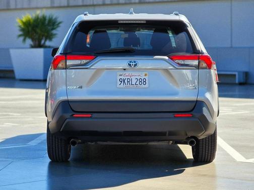 2021 Toyota RAV4 Hybrid LE