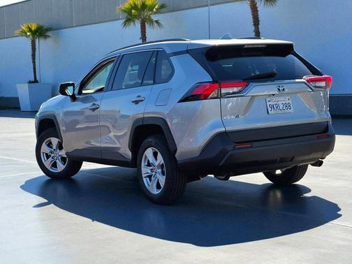 2021 Toyota RAV4 Hybrid LE